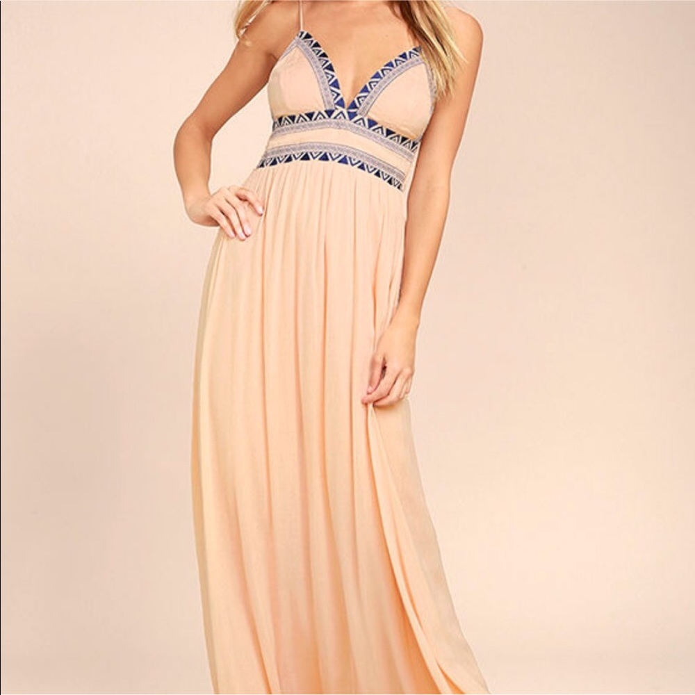 Lulu’s Giza Embroidered Boho Maxi Dress